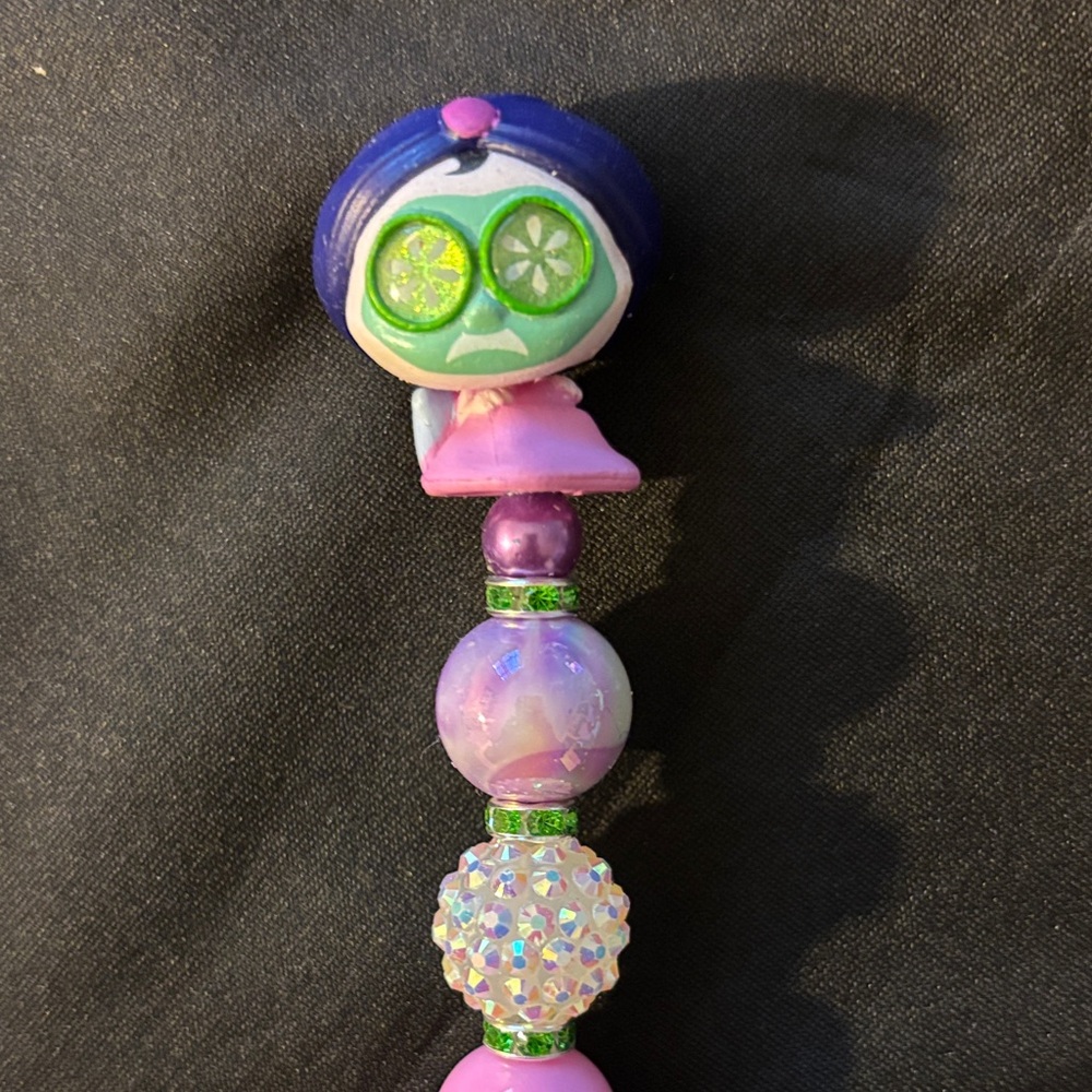 Handmade Disney Doorable Yzma from Emperors New Groove Pen - Picture 3 of 5